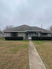 110 Amy Drive, Crandall, TX 75114