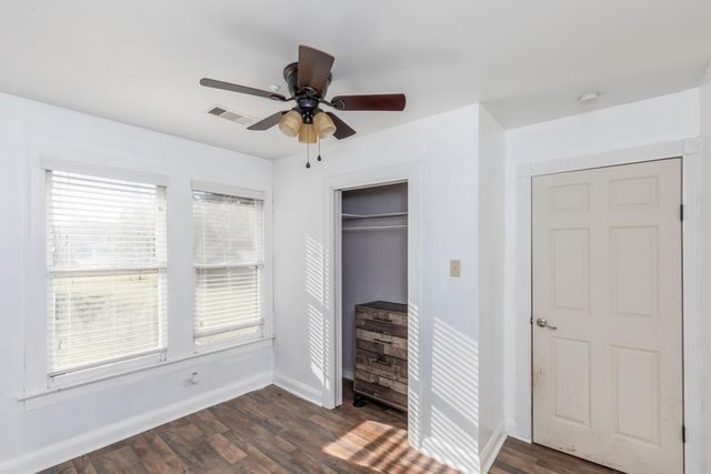 6438 Washington Street, Groves, TX 77619