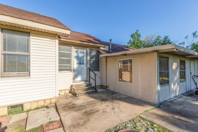 6438 Washington Street, Groves, TX 77619