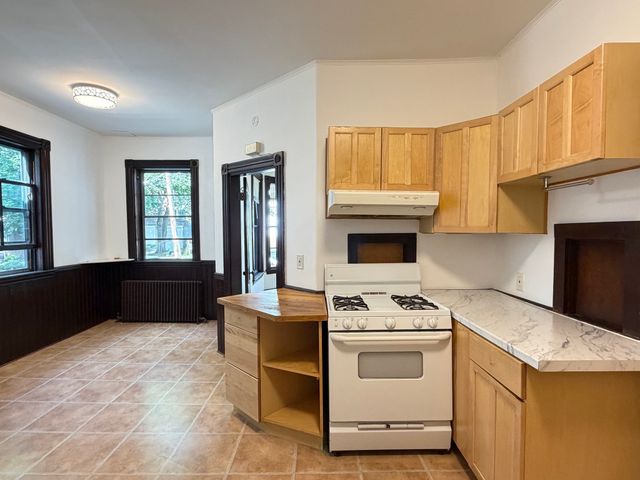 29 Greene St 1, Somerville, MA 02143
