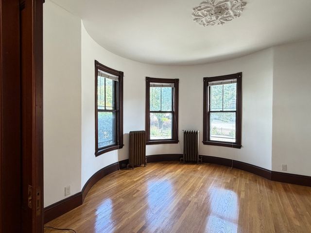 29 Greene St 1, Somerville, MA 02143
