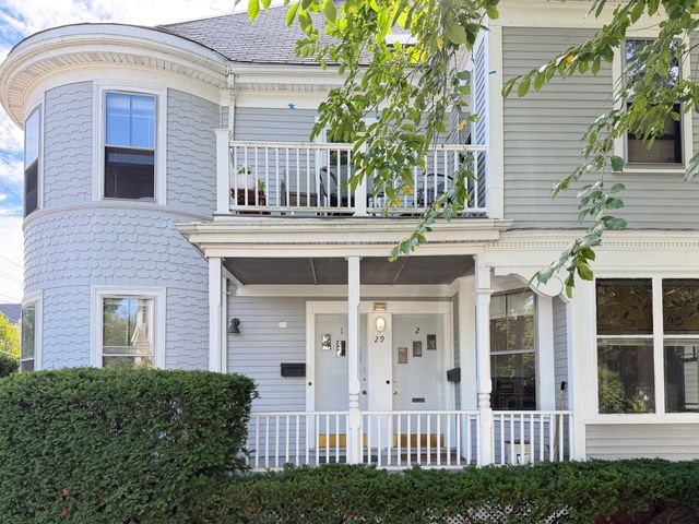 29 Greene St 1, Somerville, MA 02143