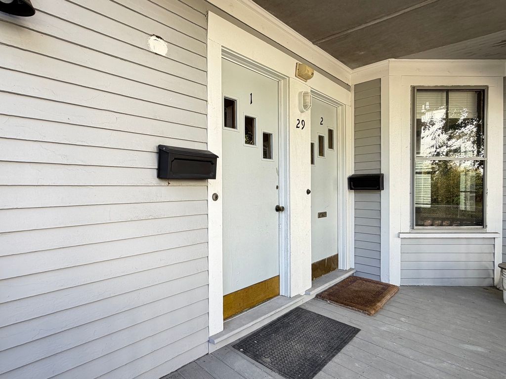 29 Greene St 1, Somerville, MA 02143
