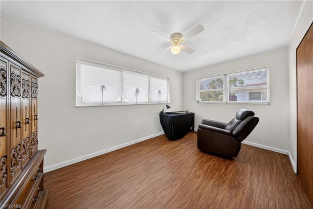 443 Castle DR, Naples, FL 34119