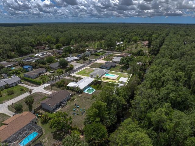 443 Castle DR, Naples, FL 34119