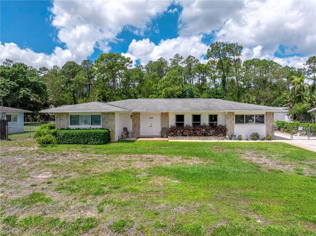 443 Castle DR, Naples, FL 34119