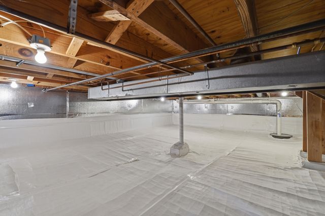 283 Shamrock Street, Novi, MI 48377