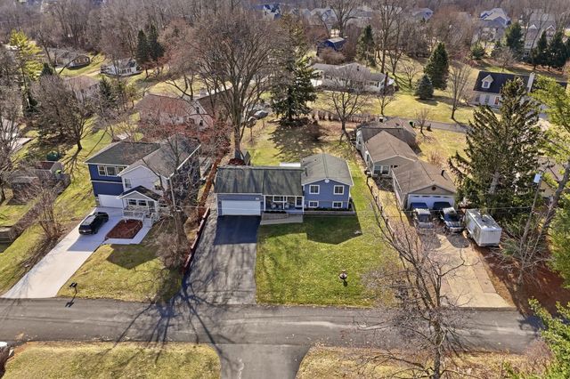 283 Shamrock Street, Novi, MI 48377