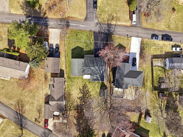 283 Shamrock Street, Novi, MI 48377