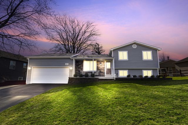 283 Shamrock Street, Novi, MI 48377