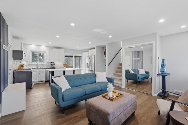 283 Shamrock Street, Novi, MI 48377