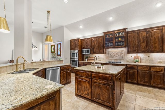 3238 Medaris Ln, San Antonio, TX 78258