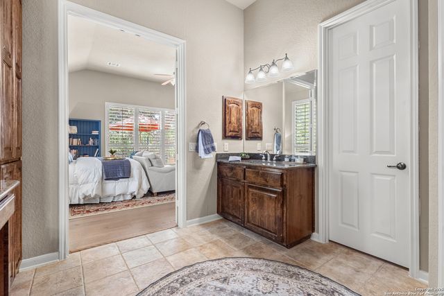 3238 Medaris Ln, San Antonio, TX 78258