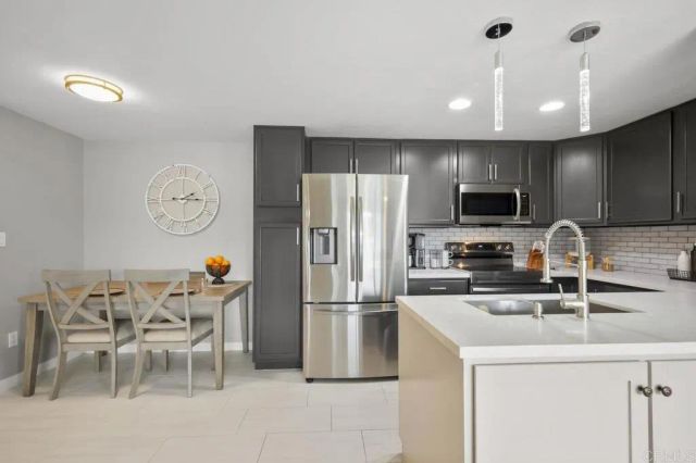 505 San Pasqual Valley Road 166, Escondido, CA 92027