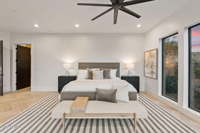 3135 E PALO VERDE Drive, Phoenix, AZ 85016
