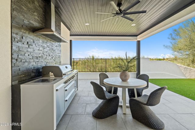 3135 E PALO VERDE Drive, Phoenix, AZ 85016