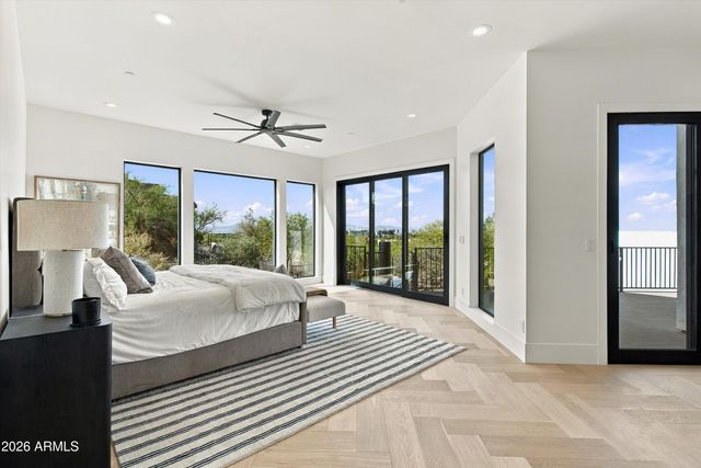 3135 E PALO VERDE Drive, Phoenix, AZ 85016