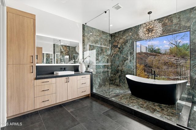 3135 E PALO VERDE Drive, Phoenix, AZ 85016