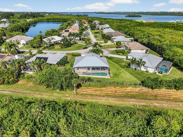 3075 73rd Place, Vero Beach, FL 32967