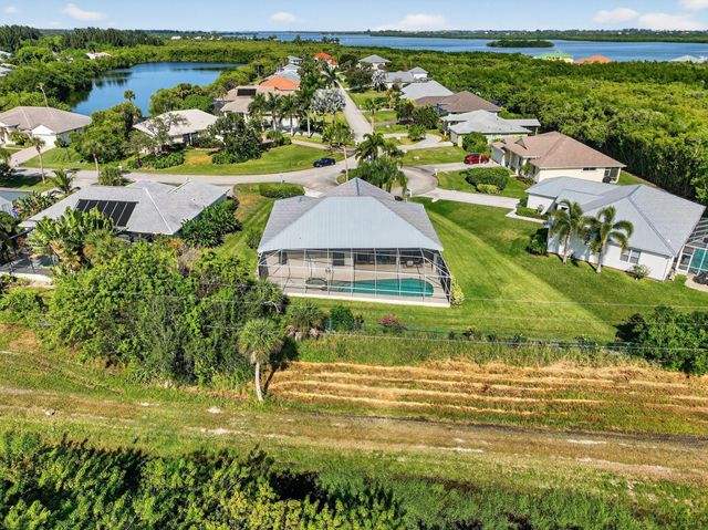 3075 73rd Place, Vero Beach, FL 32967
