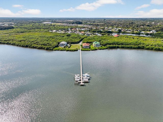 3075 73rd Place, Vero Beach, FL 32967