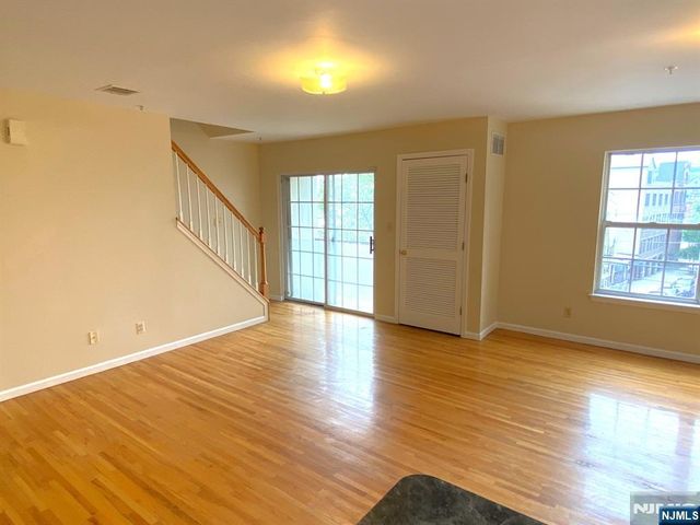 76 Union Street A10, Newark, NJ 07105