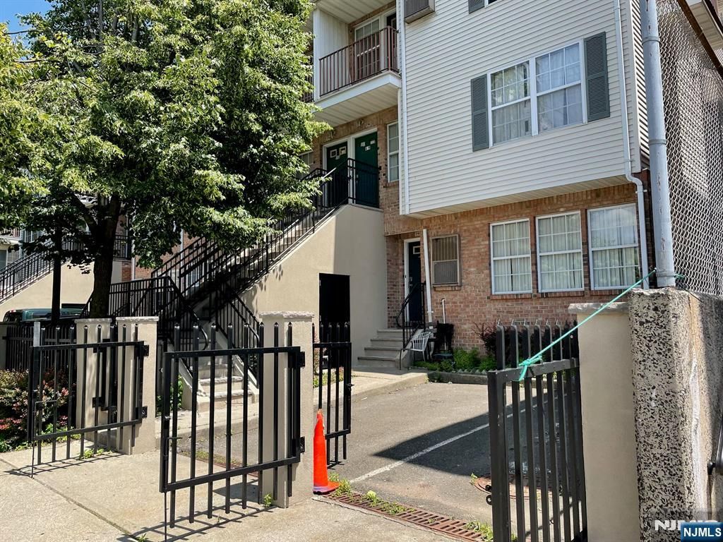 76 Union Street A10, Newark, NJ 07105