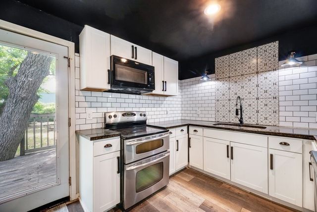 4419 Lawnview Avenue, Dallas, TX 75227