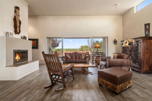 865A Camino Los Abuelos, Galisteo, NM 87540