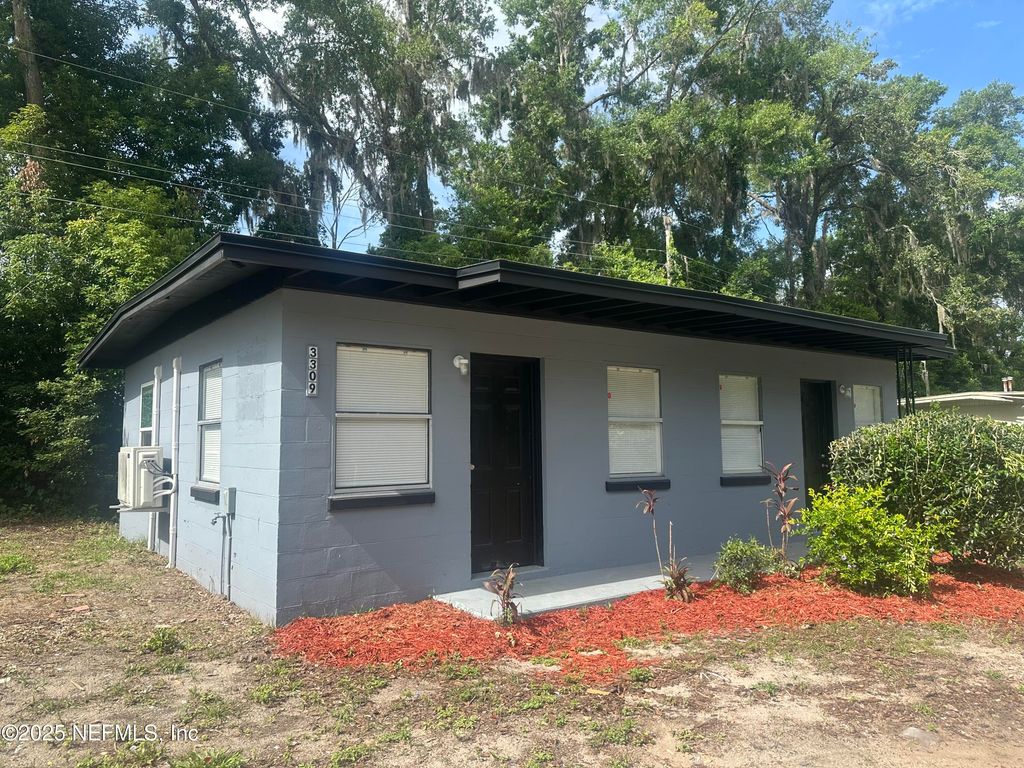 3309 KENNEDY Street, Palatka, FL 32177