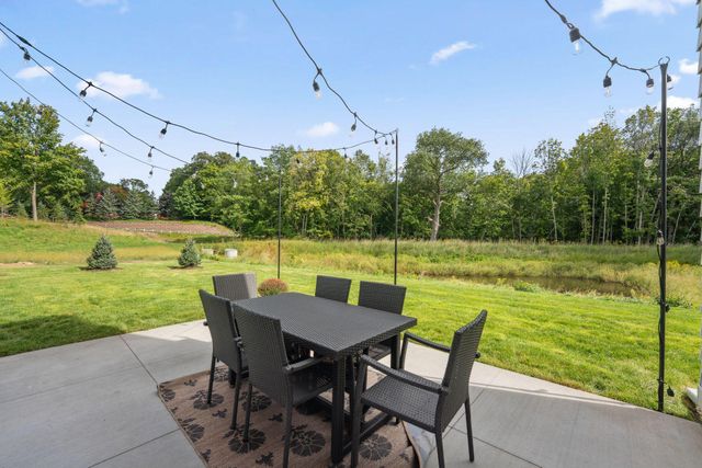 705 Ensconced Way, Chaska, MN 55318