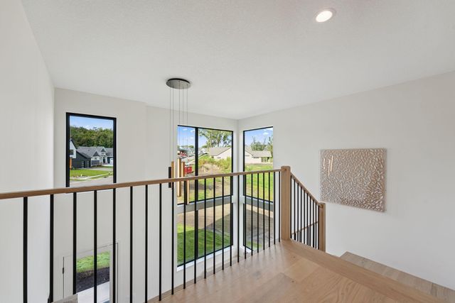 705 Ensconced Way, Chaska, MN 55318