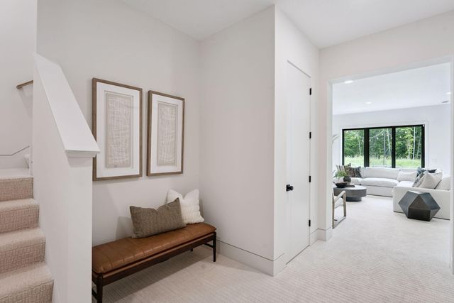 705 Ensconced Way, Chaska, MN 55318
