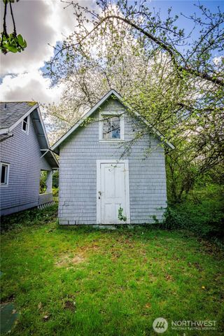 823 Lacey Street SE, Lacey, WA 98503