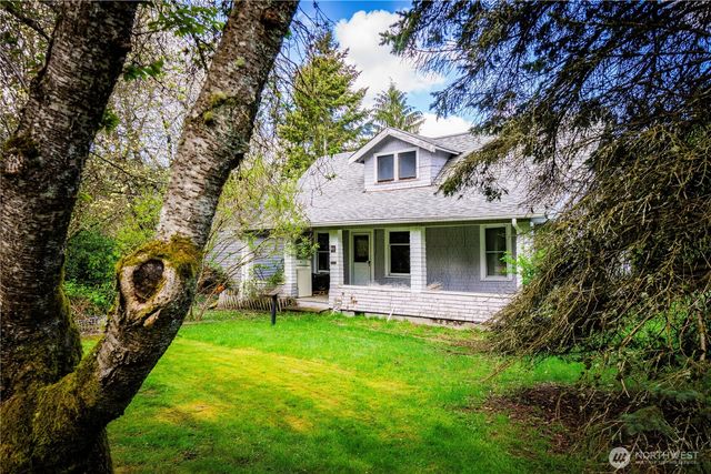 823 Lacey Street SE, Lacey, WA 98503