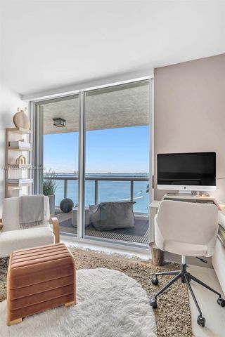 10 Venetian Way 1803, Miami Beach, FL 33139