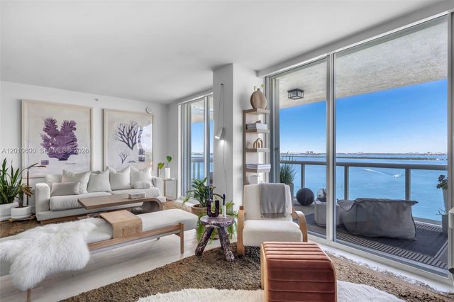10 Venetian Way 1803, Miami Beach, FL 33139