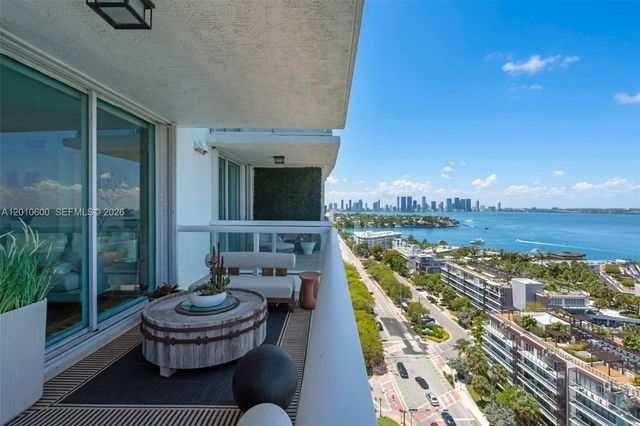10 Venetian Way 1803, Miami Beach, FL 33139