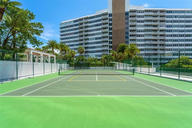 10 Venetian Way 1803, Miami Beach, FL 33139
