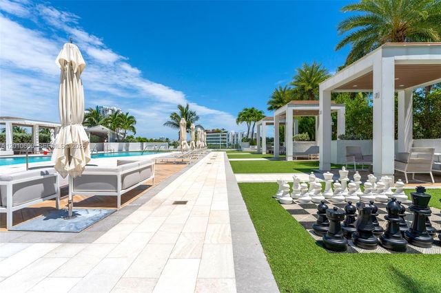 10 Venetian Way 1803, Miami Beach, FL 33139
