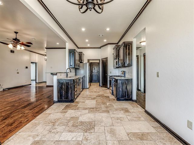 15925 James Thomas Court, Edmond, OK 73013