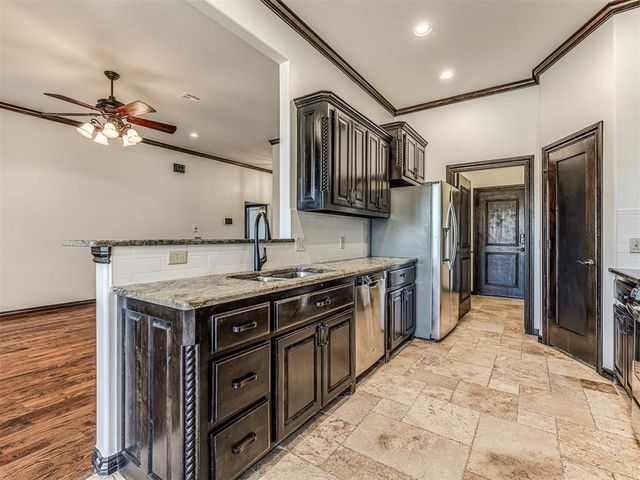 15925 James Thomas Court, Edmond, OK 73013