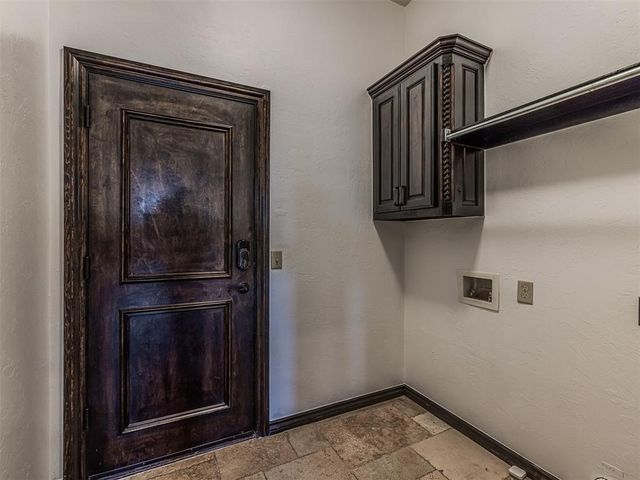 15925 James Thomas Court, Edmond, OK 73013