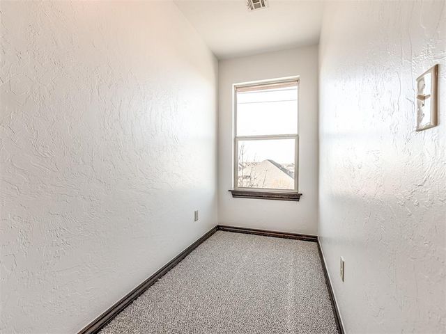 15925 James Thomas Court, Edmond, OK 73013