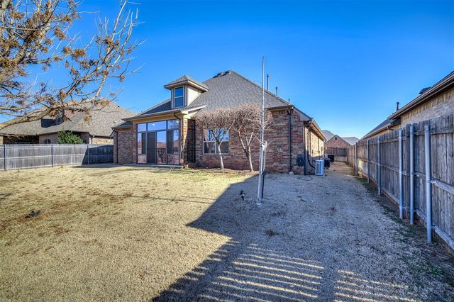 15925 James Thomas Court, Edmond, OK 73013