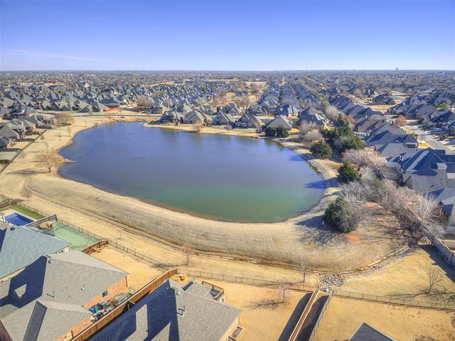 15925 James Thomas Court, Edmond, OK 73013