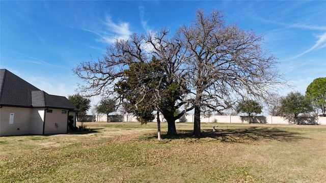 11 Bayview Circle, Corsicana, TX 75109
