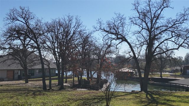 11 Bayview Circle, Corsicana, TX 75109