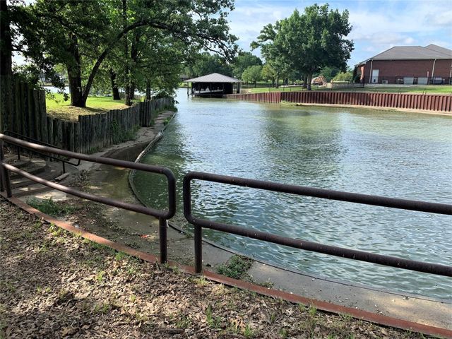 11 Bayview Circle, Corsicana, TX 75109