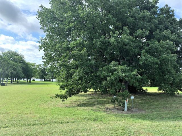 11 Bayview Circle, Corsicana, TX 75109